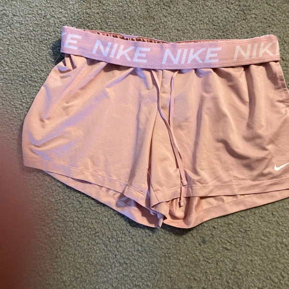 NIke XL woman’s sport set - Picture 5 of 7
